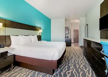 La Quinta Inn & Suites by Wyndham Northlake Fort Worth hotel thumbnail 6