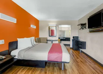 Motel 6 Calhoun, GA hotel thumbnail 6