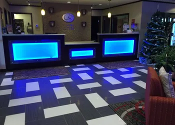 Comfort Suites Uniontown hotel thumbnail 4