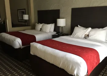 Comfort Suites Uniontown hotel thumbnail 7