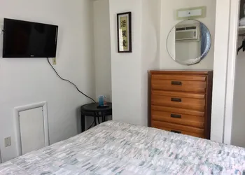White Caps Motel hotel thumbnail 3