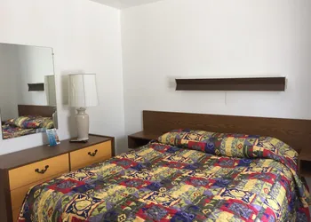 White Caps Motel hotel thumbnail 6