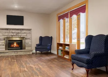 Travelodge by Wyndham Port Elgin hotel thumbnail 2