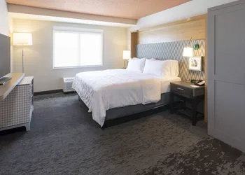 Holiday Inn Marquette by IHG hotel thumbnail 6