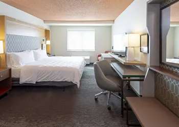 Holiday Inn Marquette by IHG hotel thumbnail 7