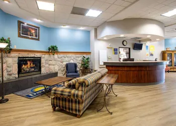 Days Inn by Wyndham Marquette hotel thumbnail 3