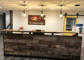 Econo Lodge Lakeview hotel thumbnail 6