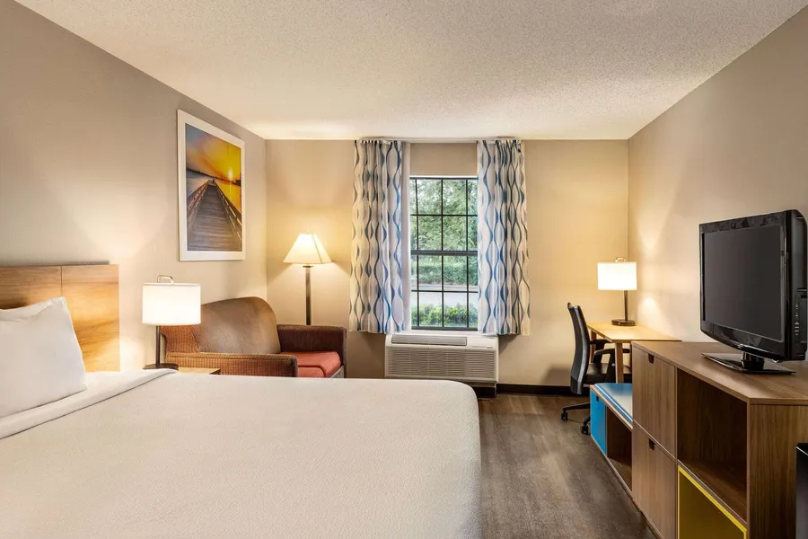 Days Inn by Wyndham Shallotte hotel detail image 6