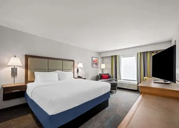 Hampton Inn & Suites Wilson I-95 hotel thumbnail 7