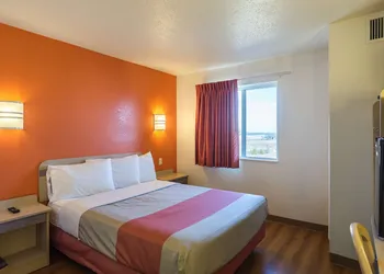 Motel 6 Dale, IN hotel thumbnail 6