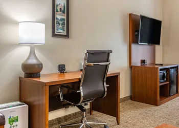 Comfort Suites Clayton - Garner hotel thumbnail 6