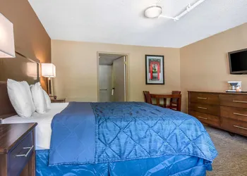 Rodeway Inn Chicago North Shore - Lincolnwood hotel thumbnail 3