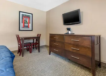 Rodeway Inn Chicago North Shore - Lincolnwood hotel thumbnail 8