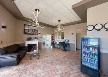 Super 8 by Wyndham Medicine Hat AB hotel thumbnail 3