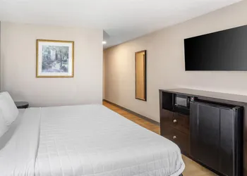 SureStay Hotel by Best Western Morganton hotel thumbnail 6