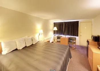 Travelers Inn hotel thumbnail 5