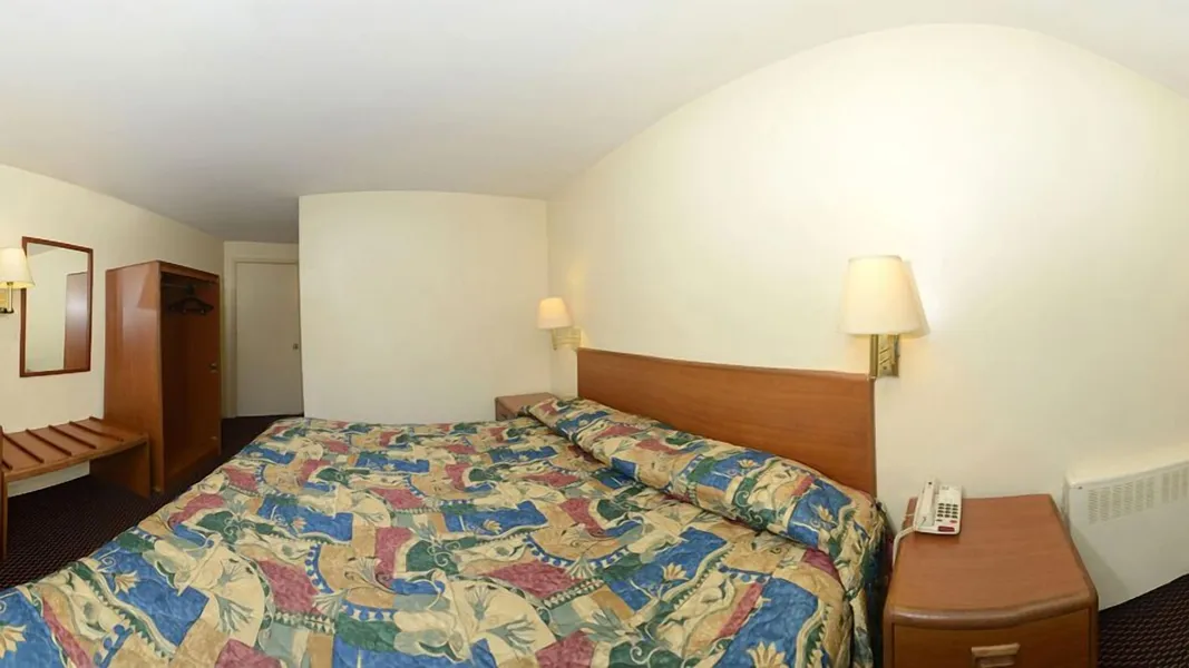 Travelers Inn hotel detail image 6