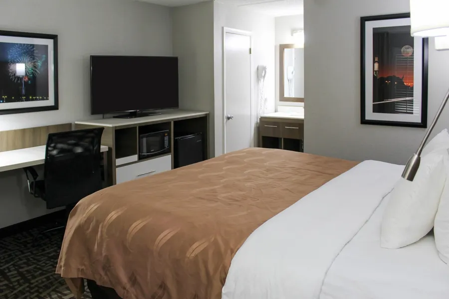 Quality Inn Athens I-65 / Huntsville Area West hotel detail image 6