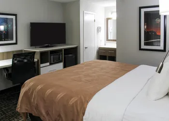 Quality Inn Athens I-65 / Huntsville Area West hotel thumbnail 6