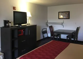 Econo Lodge Ruther Glen hotel thumbnail 6