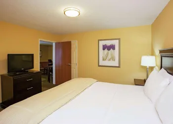 Garner Hotel Doswell Southeast by IHG hotel thumbnail 2