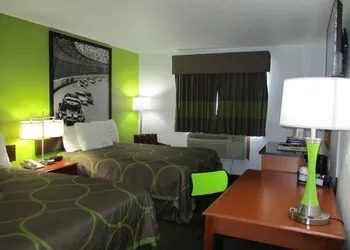 Super 8 by Wyndham Franklin hotel thumbnail 6