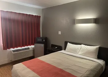 Motel 41 hotel thumbnail 4
