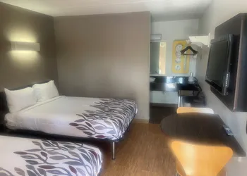 Motel 41 hotel thumbnail 7