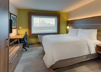 Holiday Inn Express Cincinnati North - Monroe by IHG hotel thumbnail 7