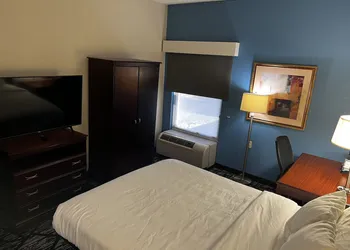 Baymont by Wyndham Monroe Ohio hotel thumbnail 3