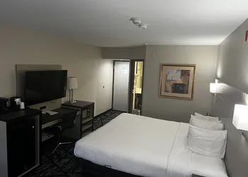 Baymont by Wyndham Monroe Ohio hotel thumbnail 4