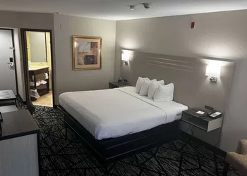 Baymont by Wyndham Monroe Ohio hotel thumbnail 5