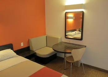 Motel 6 Anaheim, CA hotel thumbnail 6