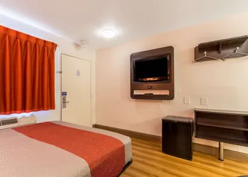 Motel 6 Garland, TX - Dallas hotel thumbnail 6