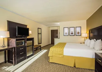 AmericInn by Wyndham Janesville hotel thumbnail 3