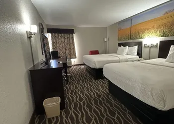 Days Inn & Suites by Wyndham Casey hotel thumbnail 5