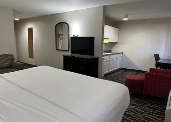 Days Inn & Suites by Wyndham Casey hotel thumbnail 7