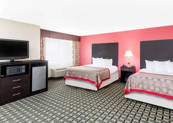 Ramada by Wyndham Vandalia hotel thumbnail 3