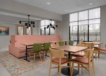 Hampton Inn Crossville hotel thumbnail 3