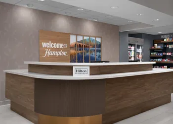 Hampton Inn Crossville hotel thumbnail 4