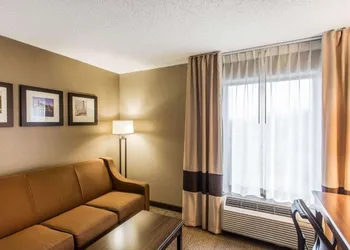 Comfort Suites Cookeville hotel thumbnail 8