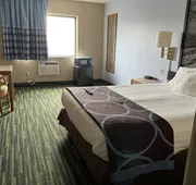 Boarders Inn & Suites by Cobblestone Hotels - Waterloo/Cedar Falls hotel detail image 5