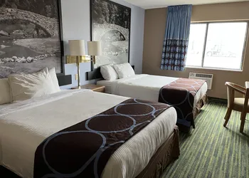 Boarders Inn & Suites by Cobblestone Hotels - Waterloo/Cedar Falls hotel thumbnail 6