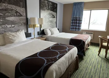 Boarders Inn & Suites by Cobblestone Hotels - Waterloo/Cedar Falls hotel thumbnail 6