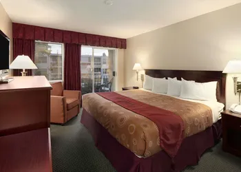 Travelodge by Wyndham Nanaimo hotel thumbnail 5