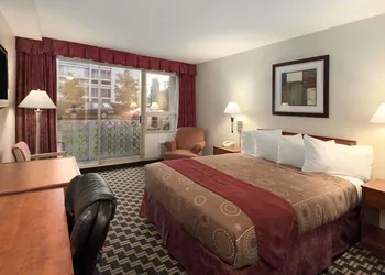 Travelodge by Wyndham Nanaimo hotel thumbnail 6
