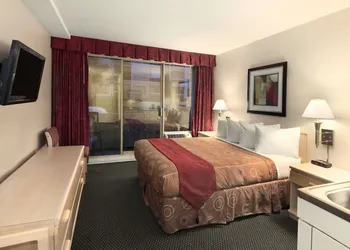 Travelodge by Wyndham Nanaimo hotel thumbnail 7