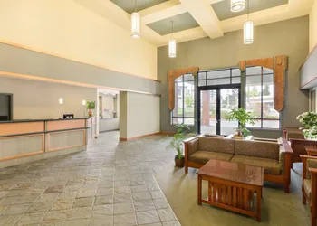 Ramada by Wyndham Nanaimo hotel thumbnail 2