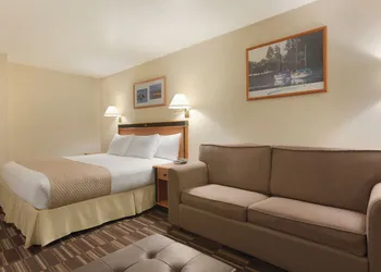 Days Inn by Wyndham Nanaimo hotel thumbnail 6