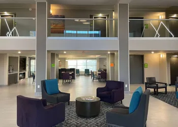 La Quinta Inn & Suites by Wyndham Jonesboro hotel thumbnail 2